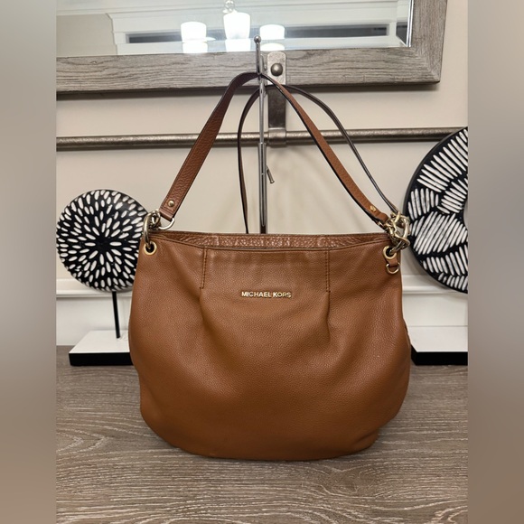 Michael Kors Brown Shoulder Bag - Picture 2 of 16